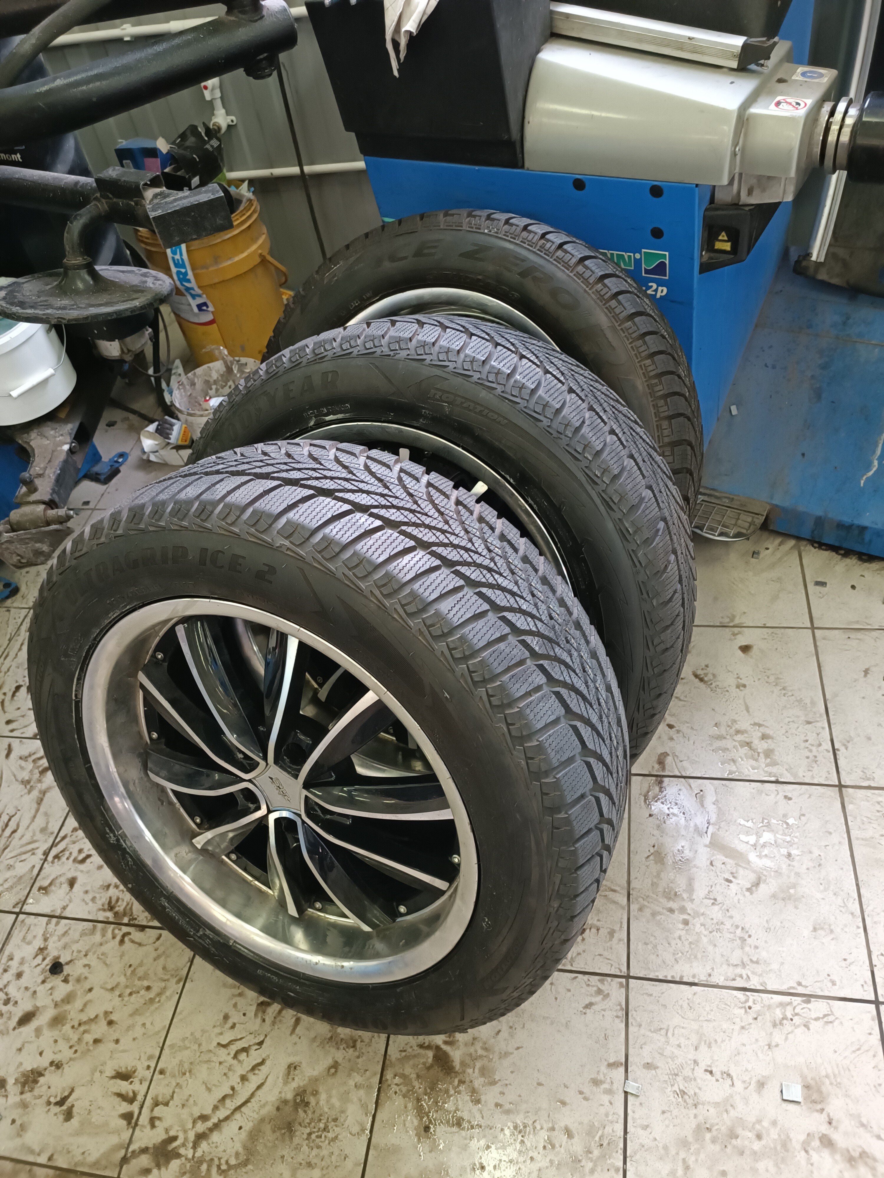 Купить шины GOODYEAR Ultra Grip Ice 2 в ВИРБАКавто - бесплатный шиномонтаж  в Ставрополе, большой каталог резины