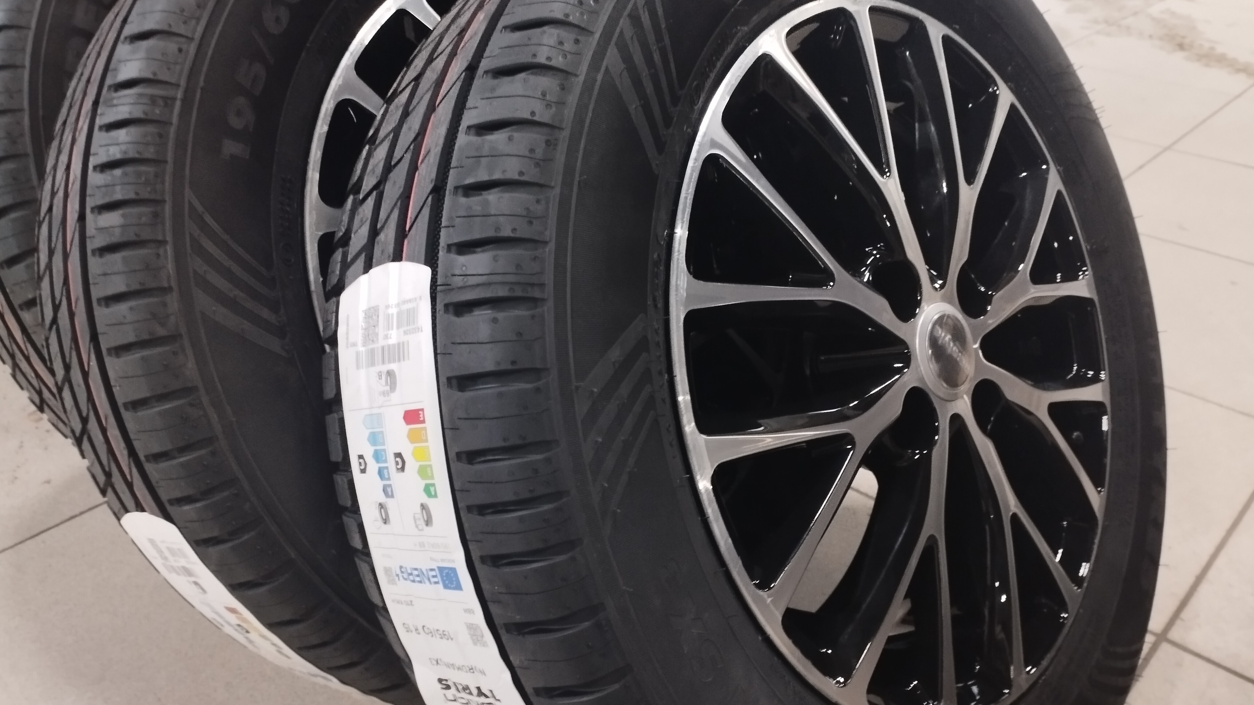 Купить шины Nokian Tyres NORDMAN SX3 (Ikon Tyres) в ВИРБАКавто - бесплатный  шиномонтаж в Ставрополе, большой каталог резины